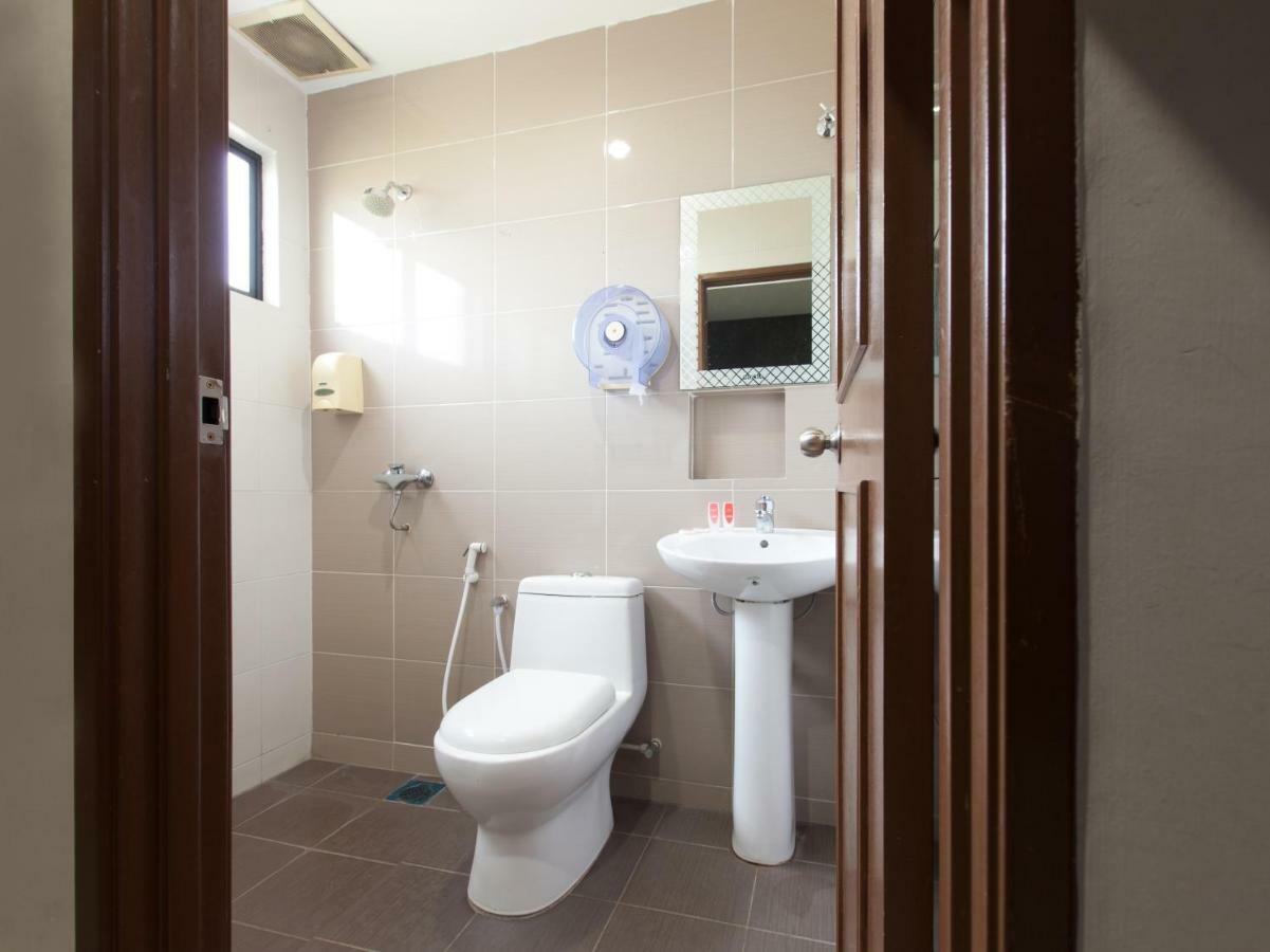 Super Oyo 1163 Hotel Pulai Ipoh Extérieur photo