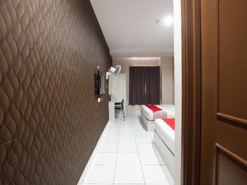 Super Oyo 1163 Hotel Pulai Ipoh Extérieur photo